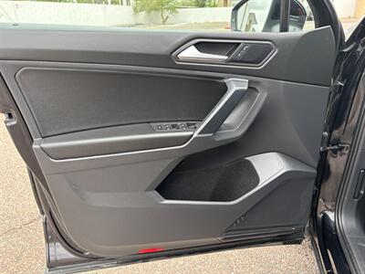 2020 Volkswagen Tiguan SE LEATHER LOADED SUV VOLKSWAGEN TIGUAN SUV LOW MI   - Photo 12 - Scottsdale, AZ 85257