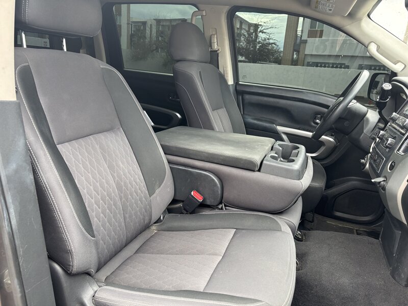 2021 Nissan Titan 4WD TRUCK LOCAL TRADE 1 OWNER NISSAN TITAN 4X4 - Photo 23 - Scottsdale, AZ 85257