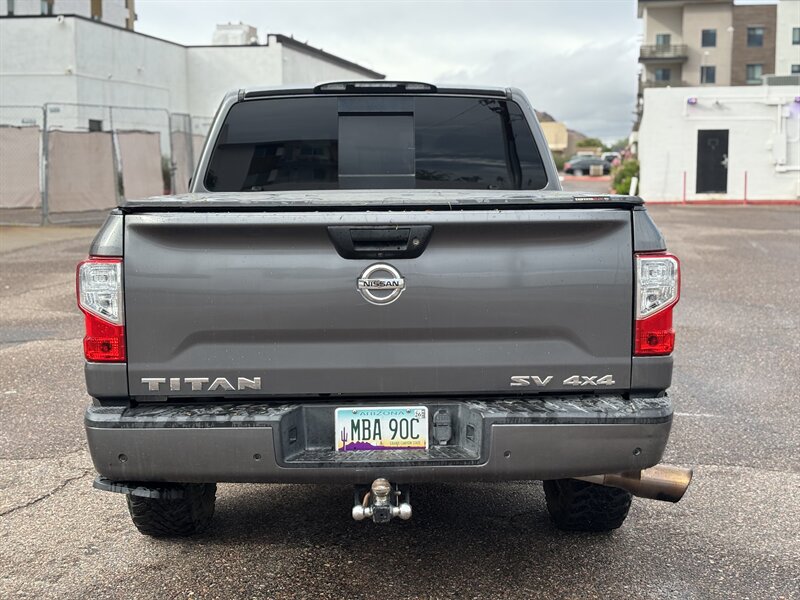 2021 Nissan Titan 4WD TRUCK LOCAL TRADE 1 OWNER NISSAN TITAN 4X4 - Photo 5 - Scottsdale, AZ 85257