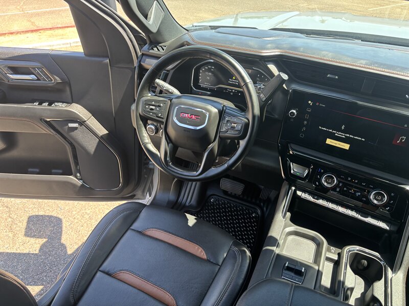 2024 GMC Sierra 2500 AT4 DIESEL TRUCK 4WD 1 OWNER GMC SIERRA 2500 AT4 - Photo 23 - Scottsdale, AZ 85257