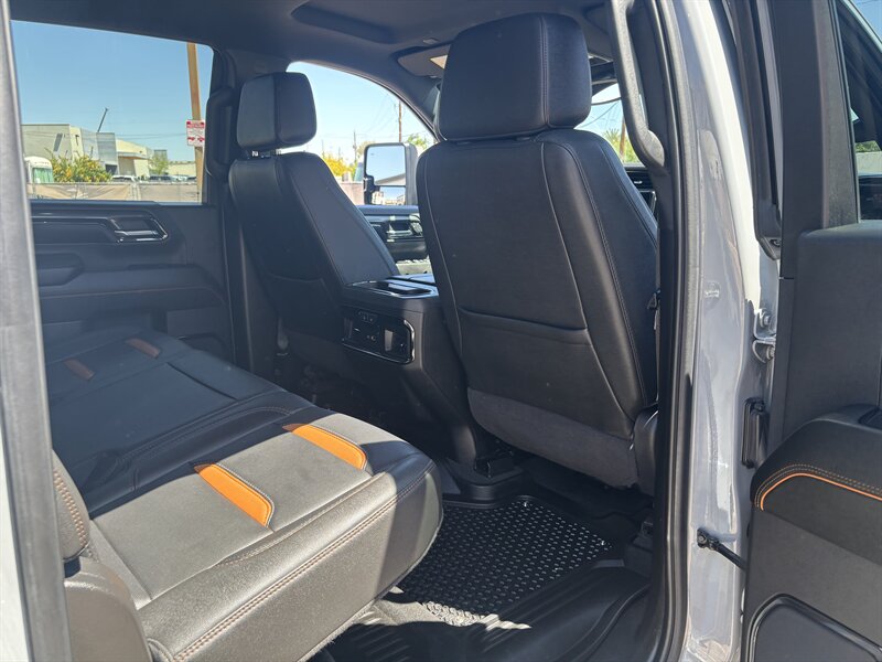 2024 GMC Sierra 2500 AT4 DIESEL TRUCK 4WD 1 OWNER GMC SIERRA 2500 AT4 - Photo 33 - Scottsdale, AZ 85257