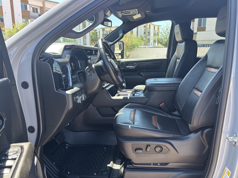 2024 GMC Sierra 2500 AT4 DIESEL TRUCK 4WD 1 OWNER GMC SIERRA 2500 AT4 - Photo 15 - Scottsdale, AZ 85257
