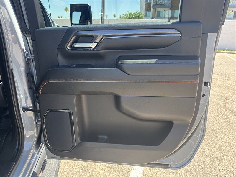 2024 GMC Sierra 2500 AT4 DIESEL TRUCK 4WD 1 OWNER GMC SIERRA 2500 AT4 - Photo 32 - Scottsdale, AZ 85257