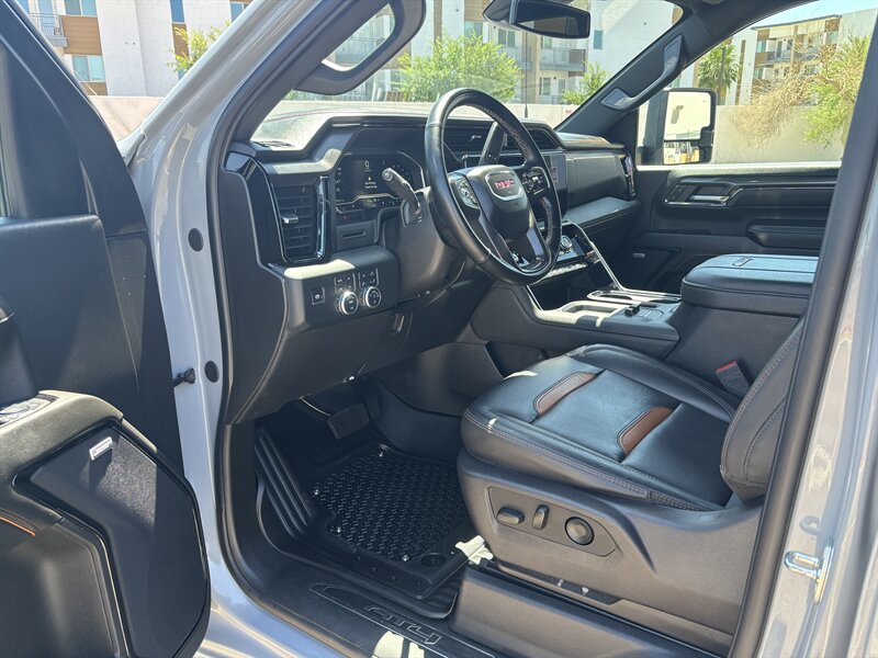 2024 GMC Sierra 2500 AT4 DIESEL TRUCK 4WD 1 OWNER GMC SIERRA 2500 AT4 - Photo 14 - Scottsdale, AZ 85257