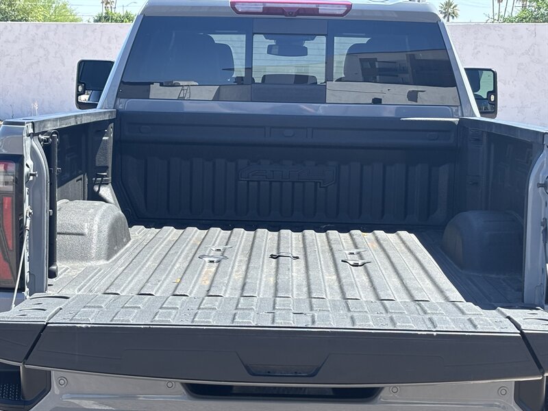 2024 GMC Sierra 2500 AT4 DIESEL TRUCK 4WD 1 OWNER GMC SIERRA 2500 AT4 - Photo 6 - Scottsdale, AZ 85257