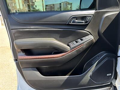 2020 GMC Yukon SLT 4WD SUV 3RD ROW SEAT LOADED GMC YUKON LEATHER   - Photo 10 - Scottsdale, AZ 85257
