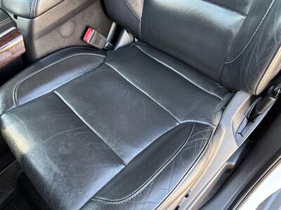 2020 GMC Yukon SLT 4WD SUV 3RD ROW SEAT LOADED GMC YUKON LEATHER   - Photo 18 - Scottsdale, AZ 85257