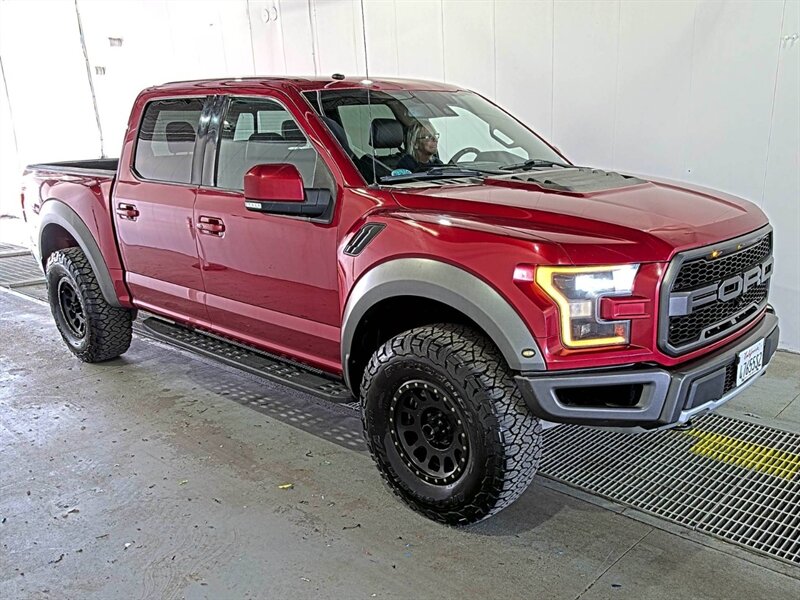 2018 Ford F-150 Raptor 4WD CARBON FIBER TECH PKG FORD RAPTOR 4X4 - Photo 1 - Scottsdale, AZ 85257