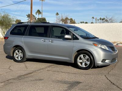 2015 Toyota Sienna LE 8-Passenger 1-OWNER CARFAX 29 SERVICE RECORDS   - Photo 3 - Scottsdale, AZ 85257