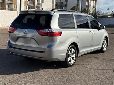 2015 Toyota Sienna LE 8-Passenger 1-OWNER CARFAX 29 SERVICE RECORDS   - Photo 6 - Scottsdale, AZ 85257