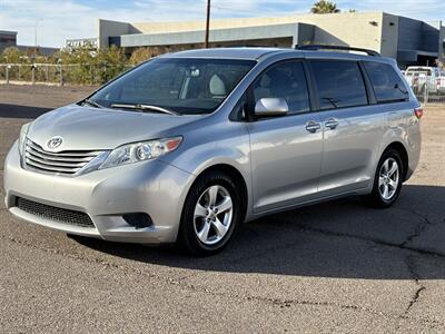 2015 Toyota Sienna LE 8-Passenger 1-OWNER CARFAX 29 SERVICE RECORDS   - Photo 10 - Scottsdale, AZ 85257