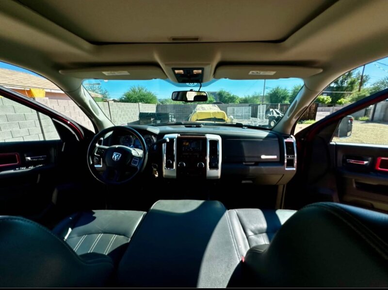 2012 Ram 2500 Laramie photo 4