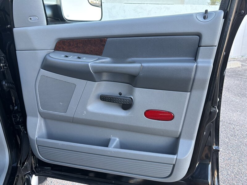 2008 Dodge Ram 3500 Laramie MEGA CAB DUALLY DIESEL TRUCK 4WD RAM 3500 - Photo 26 - Scottsdale, AZ 85257