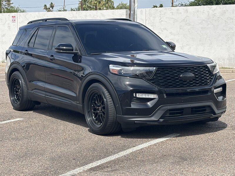 2020 Ford Explorer ST 4WD's photo