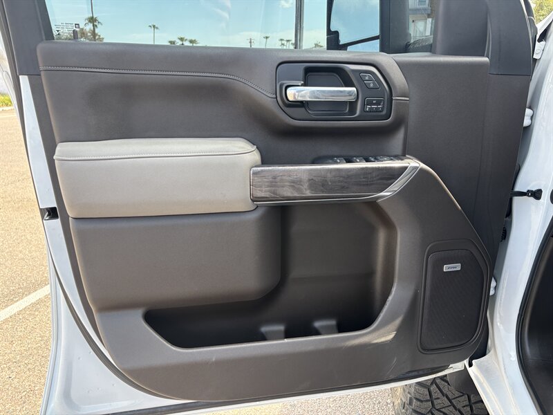 2022 Chevrolet Silverado 2500 LTZ LIFTED DIESEL TRUCK 4WD 6 " LIFT 37 " TIRE 2500 - Photo 12 - Scottsdale, AZ 85257