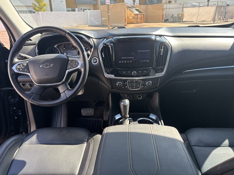 2020 Chevrolet Traverse RS AWD SUV LOW MI LOCAL TRADE CHEVY TRAVERSE AWD - Photo 25 - Scottsdale, AZ 85257