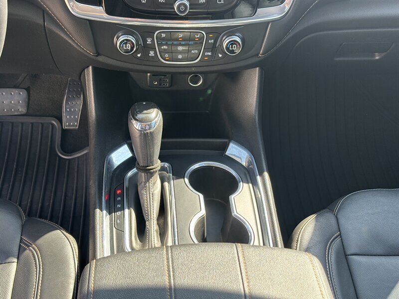 2020 Chevrolet Traverse RS AWD SUV LOW MI LOCAL TRADE CHEVY TRAVERSE AWD - Photo 23 - Scottsdale, AZ 85257