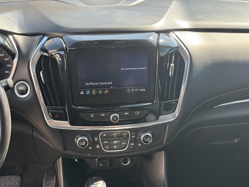 2020 Chevrolet Traverse RS AWD SUV LOW MI LOCAL TRADE CHEVY TRAVERSE AWD - Photo 21 - Scottsdale, AZ 85257