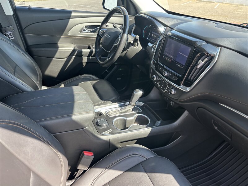 2020 Chevrolet Traverse RS AWD SUV LOW MI LOCAL TRADE CHEVY TRAVERSE AWD - Photo 32 - Scottsdale, AZ 85257