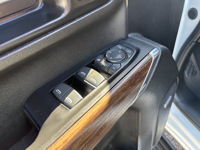 2023 Chevrolet Silverado High Country 3500HD photo 12