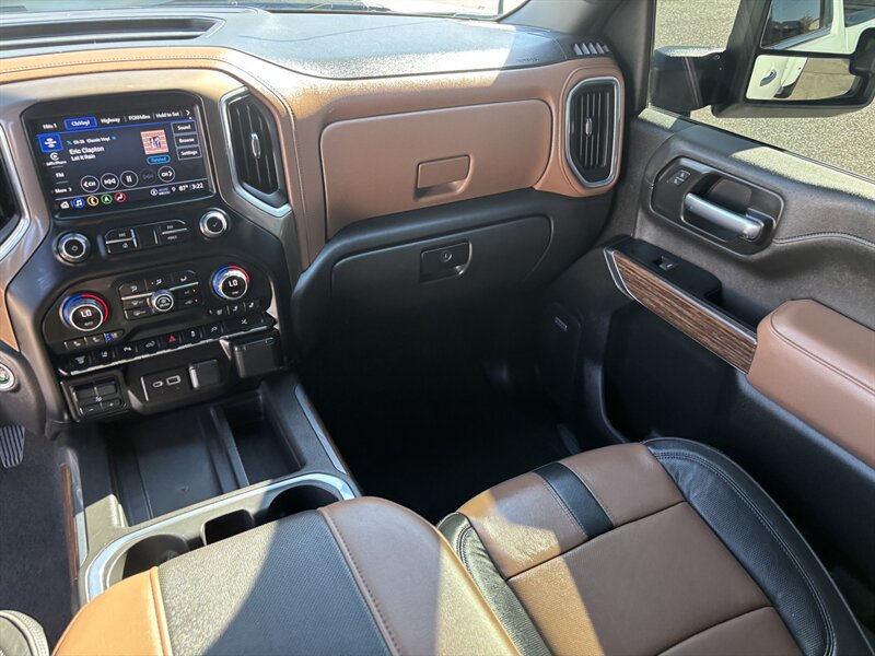 2023 Chevrolet Silverado High Country 3500HD photo 31