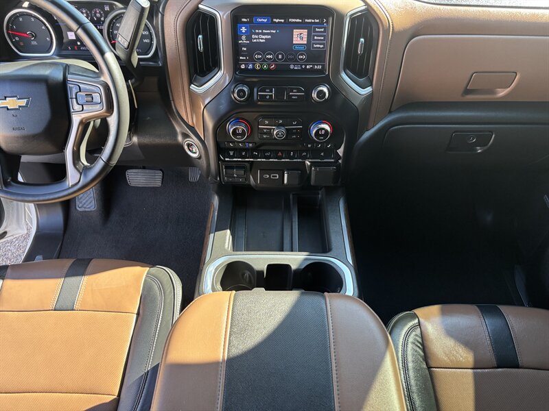 2023 Chevrolet Silverado High Country 3500HD photo 26