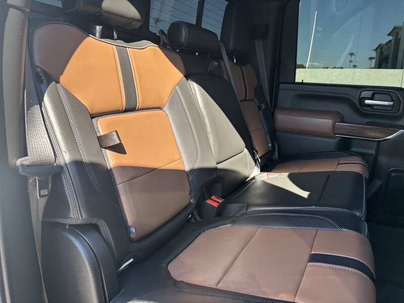 2023 Chevrolet Silverado High Country 3500HD photo 41