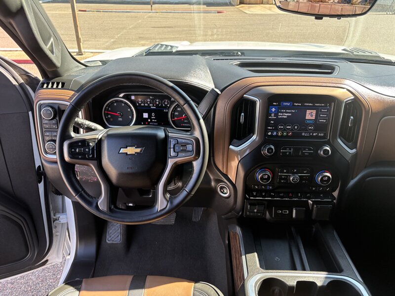 2023 Chevrolet Silverado High Country 3500HD photo 18