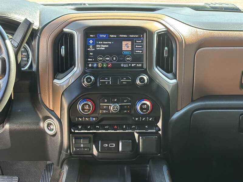 2023 Chevrolet Silverado High Country 3500HD photo 24