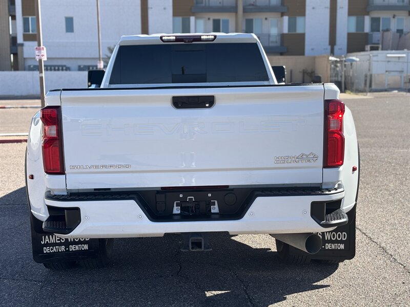 2023 Chevrolet Silverado High Country 3500HD photo 3