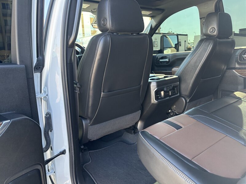 2023 Chevrolet Silverado High Country 3500HD photo 44