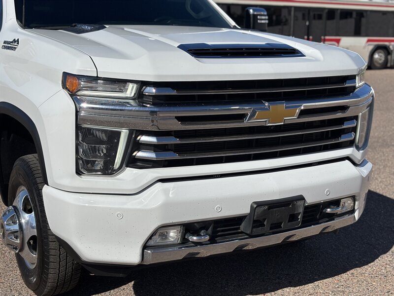 2023 Chevrolet Silverado High Country 3500HD photo 8