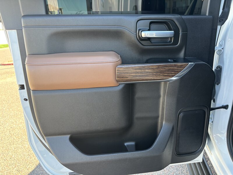 2023 Chevrolet Silverado High Country 3500HD photo 43