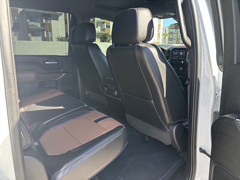 2023 Chevrolet Silverado High Country 3500HD photo 39