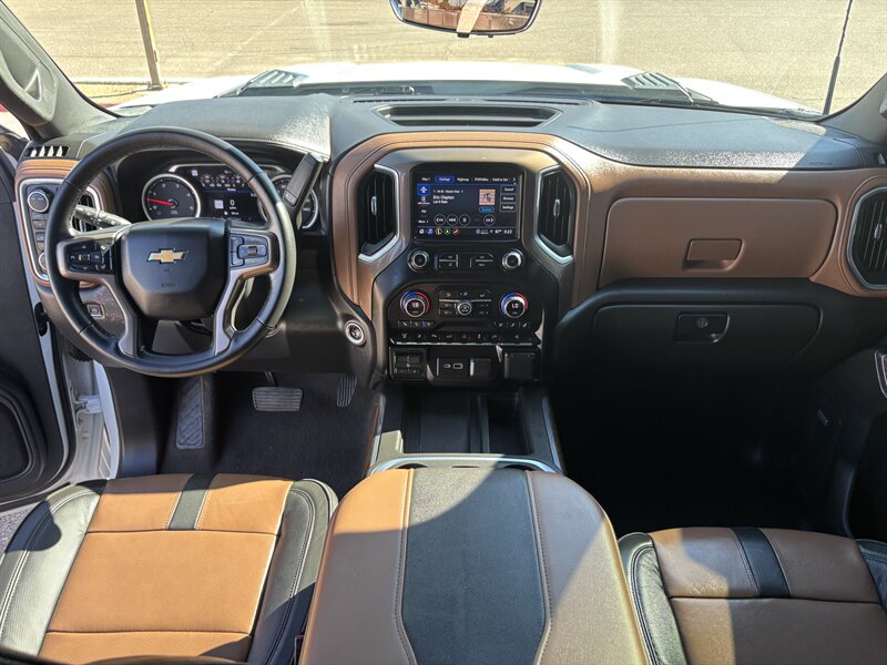 2023 Chevrolet Silverado High Country 3500HD photo 27