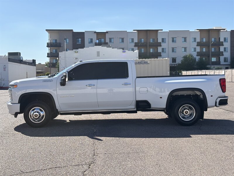 2023 Chevrolet Silverado High Country 3500HD photo 5
