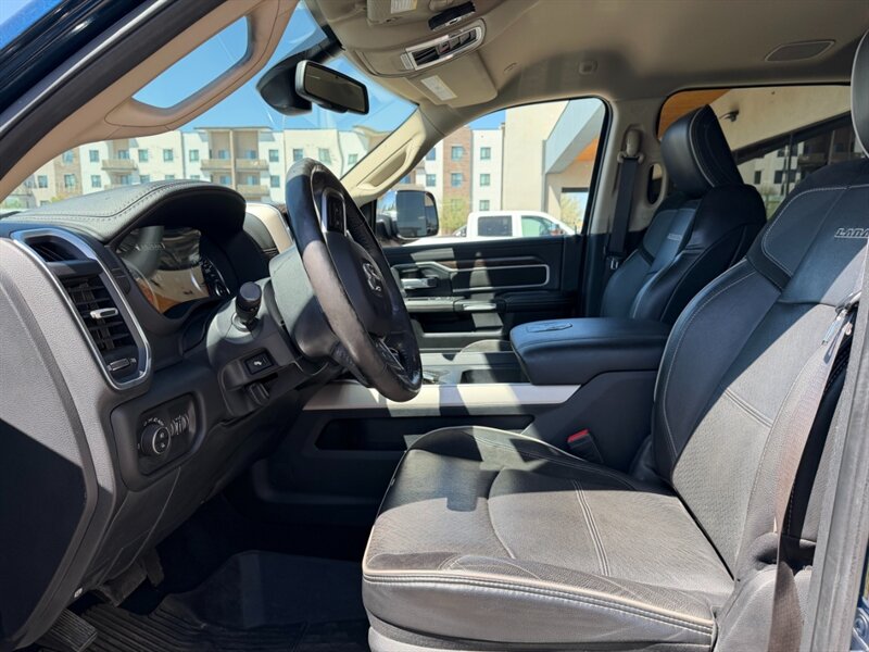 2019 RAM 2500 Laramie DIESEL TRUCK 4WD CARFAX 1 OWNER DODGE RAM - Photo 4 - Scottsdale, AZ 85257