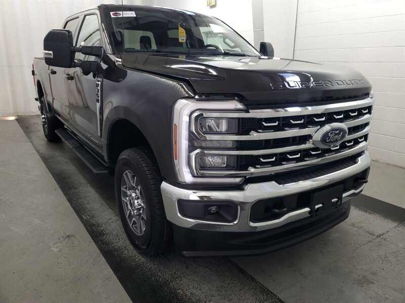 2025 Ford F-350 Super Duty Lariat DIESEL TRUCK 4WD FORD F350 4X4  