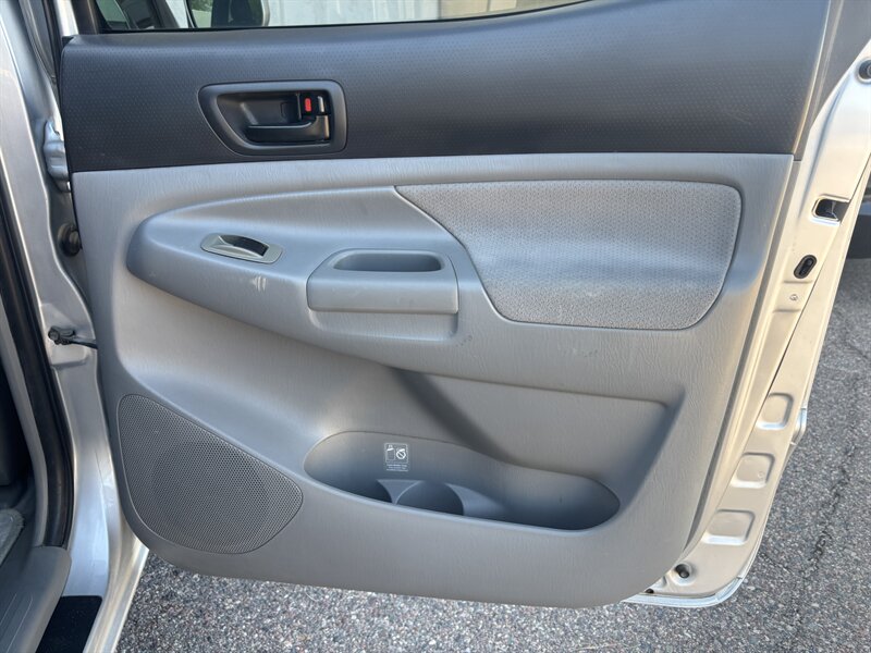 2006 Toyota Tacoma PreRunner V6 2 OWNER 51 SERV RECS AZ OWNED TACOMA - Photo 22 - Scottsdale, AZ 85257