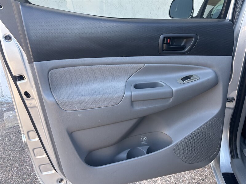 2006 Toyota Tacoma PreRunner V6 2 OWNER 51 SERV RECS AZ OWNED TACOMA - Photo 25 - Scottsdale, AZ 85257