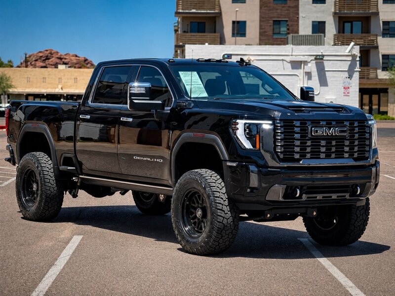 2024 GMC Sierra Denali Ultimate 4WD Crew Cab Long Box's photo