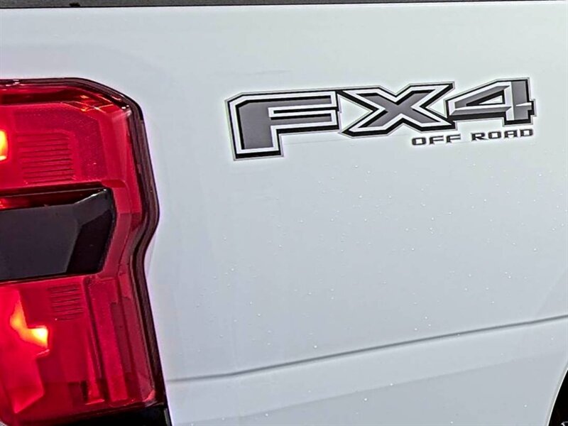 2023 Ford F-350 Super Duty Lariat LONG BED DIESEL TRUCK 4WD F350 - Photo 7 - Scottsdale, AZ 85257
