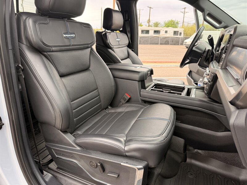 2025 Ford F-450 Super Duty Platinum DUALLY DIESEL TRUCK 4WD HIGH OUTPUT F450 - Photo 30 - Scottsdale, AZ 85257