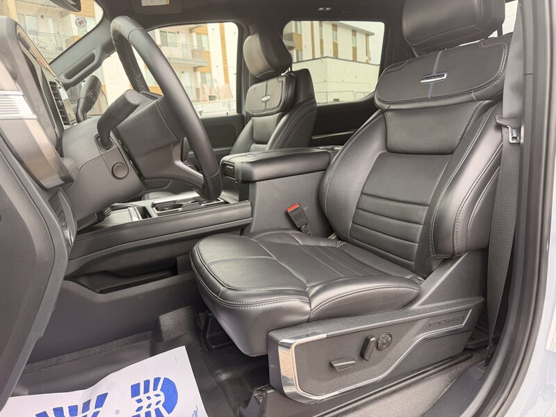 2025 Ford F-450 Super Duty Platinum DUALLY DIESEL TRUCK 4WD HIGH OUTPUT F450 - Photo 15 - Scottsdale, AZ 85257