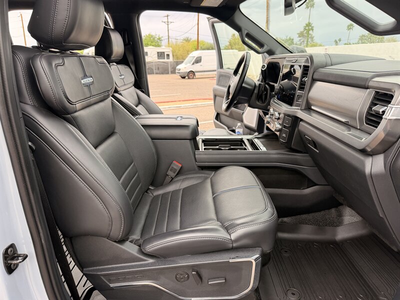 2025 Ford F-450 Super Duty Platinum DUALLY DIESEL TRUCK 4WD HIGH OUTPUT F450 - Photo 29 - Scottsdale, AZ 85257