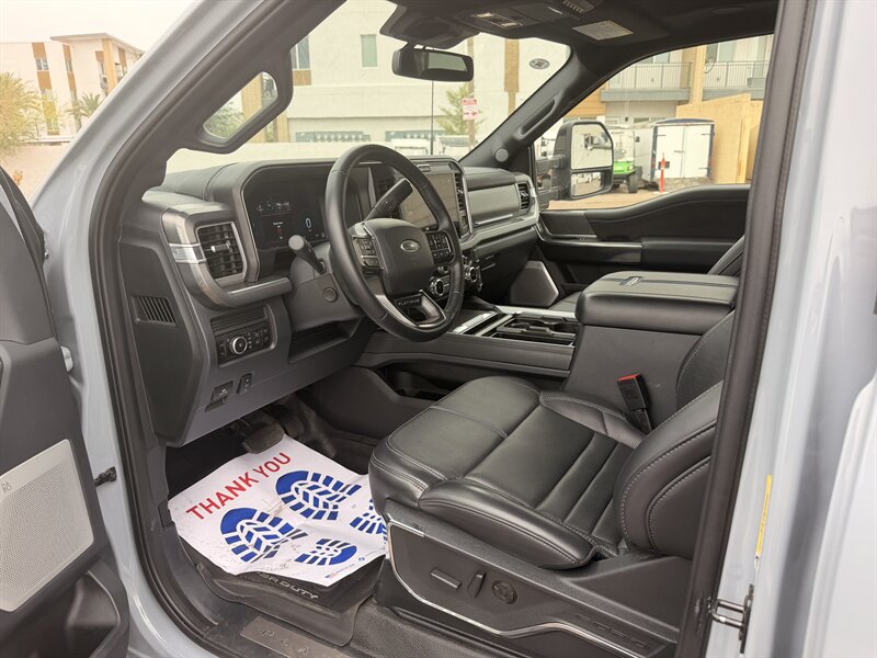2025 Ford F-450 Super Duty Platinum DUALLY DIESEL TRUCK 4WD HIGH OUTPUT F450 - Photo 13 - Scottsdale, AZ 85257