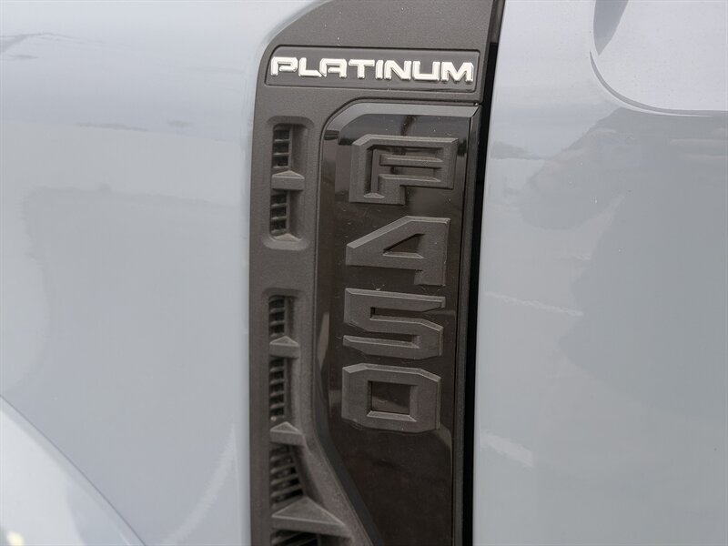 2025 Ford F-450 Super Duty Platinum DUALLY DIESEL TRUCK 4WD HIGH OUTPUT F450 - Photo 9 - Scottsdale, AZ 85257