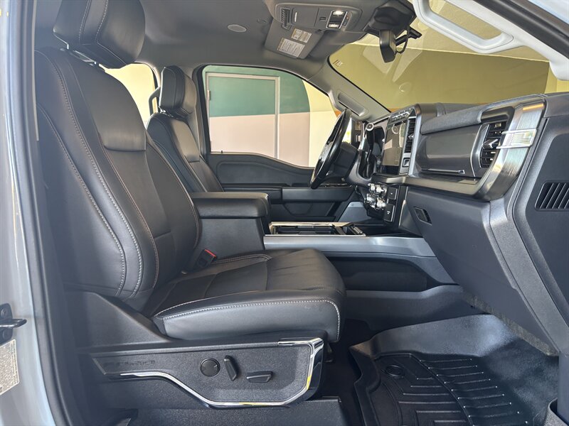 2024 Ford F-250 Super Duty Lariat TREMOR LIFTED DIESEL TRUCK 4WD - Photo 33 - Scottsdale, AZ 85257