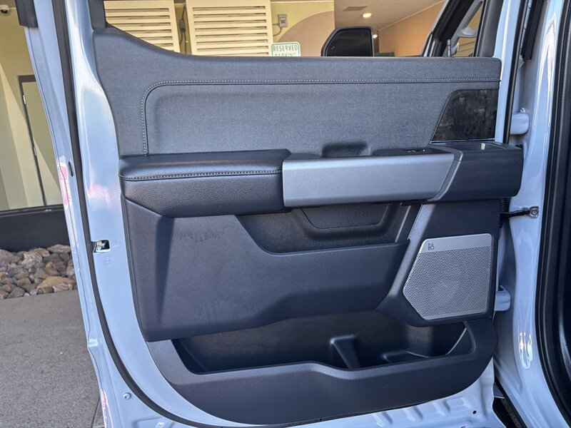 2024 Ford F-250 Super Duty Lariat TREMOR LIFTED DIESEL TRUCK 4WD - Photo 40 - Scottsdale, AZ 85257