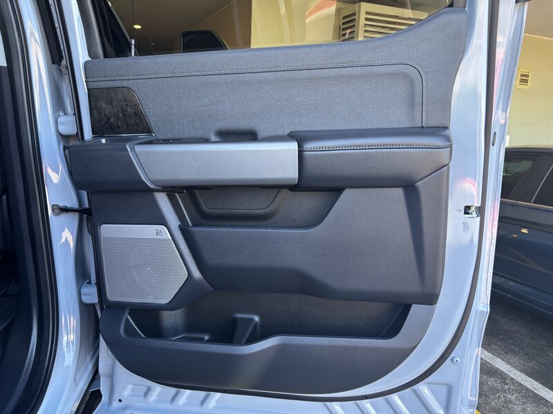 2024 Ford F-250 Super Duty Lariat TREMOR LIFTED DIESEL TRUCK 4WD - Photo 36 - Scottsdale, AZ 85257